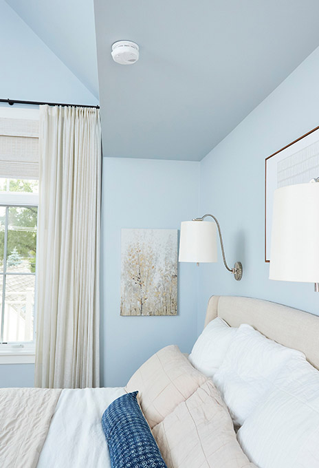 First Alert SM500V Interconnect Battery-Operated Smoke Alarm with Voice & Location Alerts